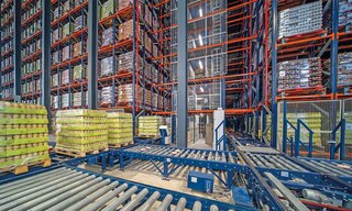 Automatyzacja procesów składowania pozwala maksymalnie zwiększyć wydajność instalacji logistycznej