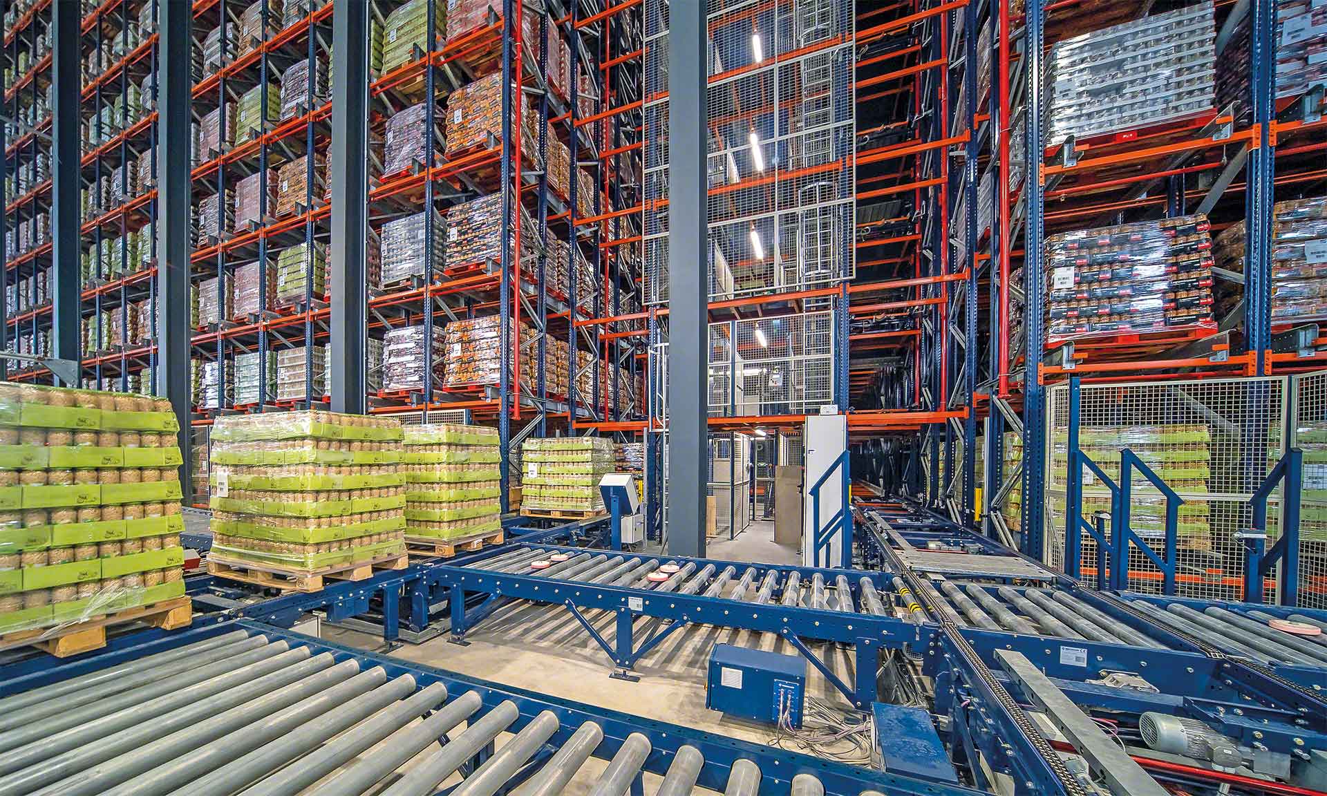 Automatyzacja procesów składowania pozwala maksymalnie zwiększyć wydajność instalacji logistycznej