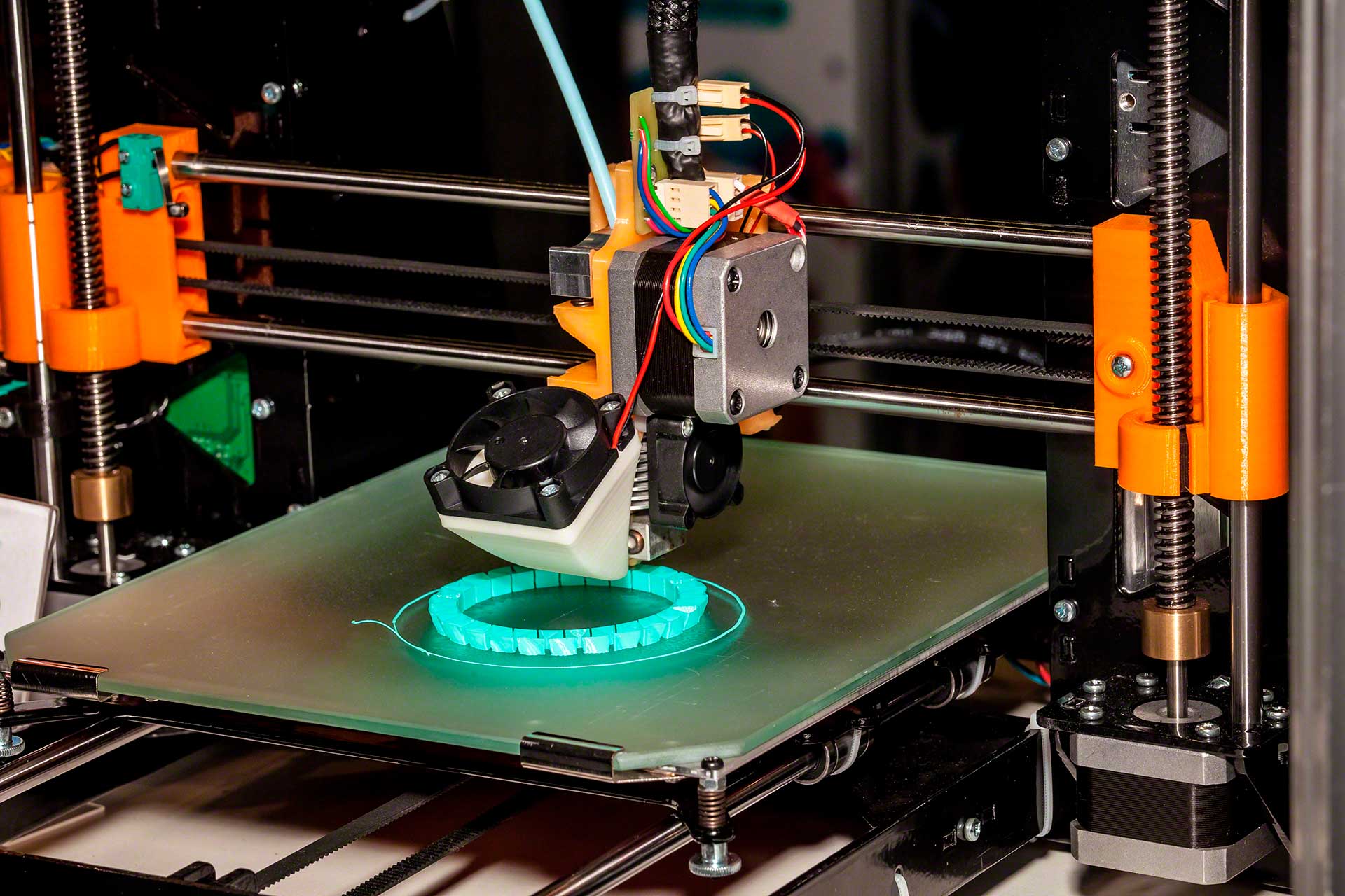 Druk 3D to technologia dysruptywna zdolna zmienić oblicze całego łańcucha dostaw Druk 3D to technologia dysruptywna zdolna zmienić oblicze całego łańcucha dostaw