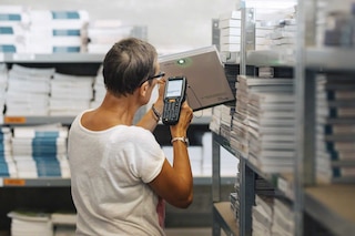 Etykietowanie to jedna z najskuteczniejszych metod identyfikowania i kontrolowania produktów składowanych w magazynie Etykietowanie to jedna z najskuteczniejszych metod identyfikowania i kontrolowania produktów składowanych w magazynie