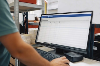 Dzięki monitorowaniu wskaźników KPI w logistyce można zwiększyć efektywność procesów magazynowych