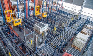 Zaawansowana logistyka posługuje się rozwiązaniami technologicznymi, które zwiększają wydajność magazynu Zaawansowana logistyka posługuje się rozwiązaniami technologicznymi, które zwiększają wydajność magazynu