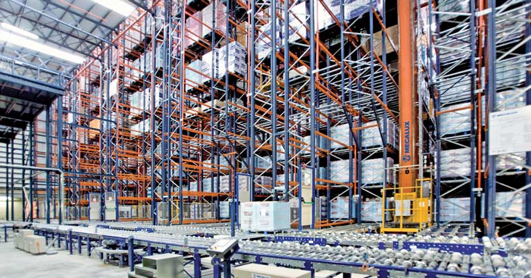 Magazyn firmy zajmującej się dystrybucją produktów kosmetycznych