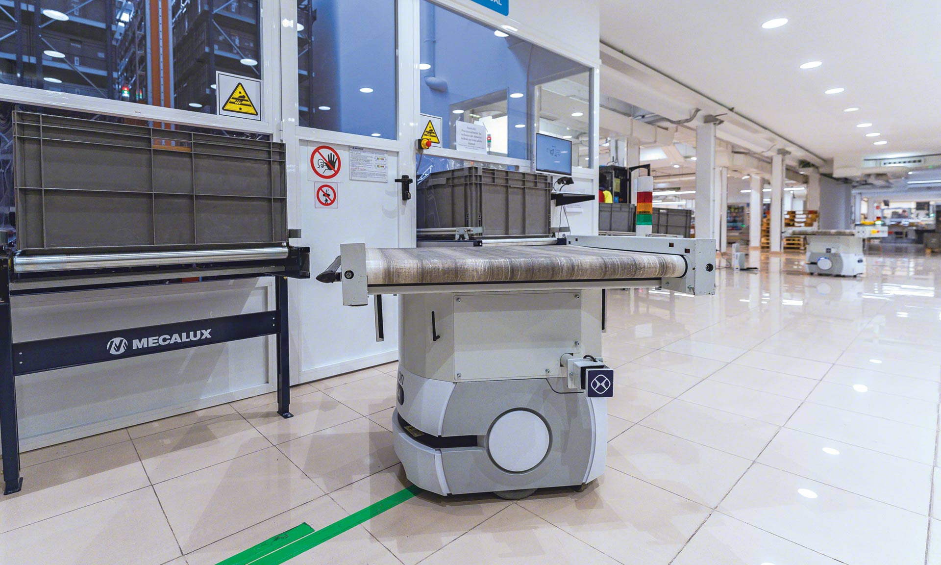 Jak działają roboty AGV?