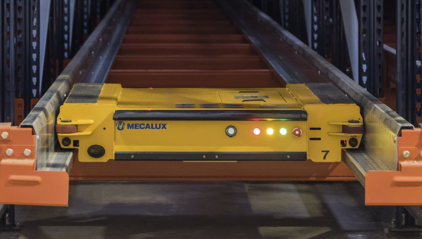 Dwa systemy składowania w firmie Laboratorios Zotal w Hiszpanii