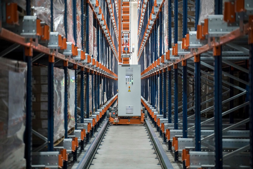 Portugalska firma Finieco zmodernizowała swoją logistykę poprzez uruchomienie nowego, automatycznego magazynu w Porto. Portugalska firma Finieco zmodernizowała swoją logistykę poprzez uruchomienie nowego, automatycznego magazynu w Porto.