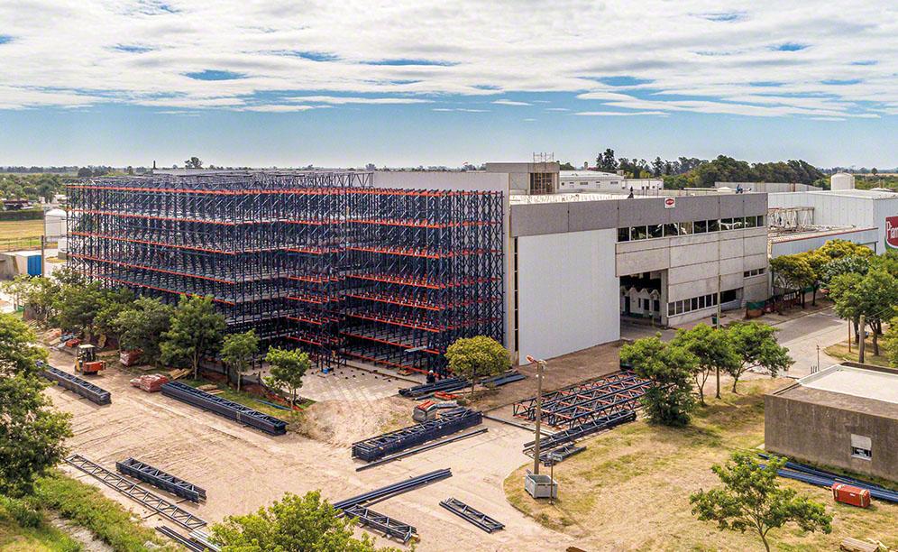 La Piamontesa modernizuje swój nowy zautomatyzowany magazyn w Argentynie La Piamontesa modernizuje swój nowy zautomatyzowany magazyn w Argentynie