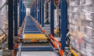 Clavo Food Factory podwaja pojemność magazynu dzięki systemowi Pallet Shuttle 3D