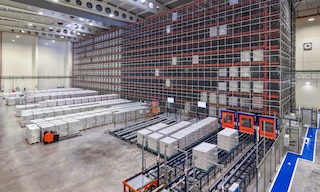 Automatyczny system Pallet Shuttle w magazynie Herba Ricemills (Ebro Foods)
