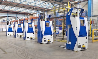 Automated guided vehicles streamline the flow of goods in the warehouse