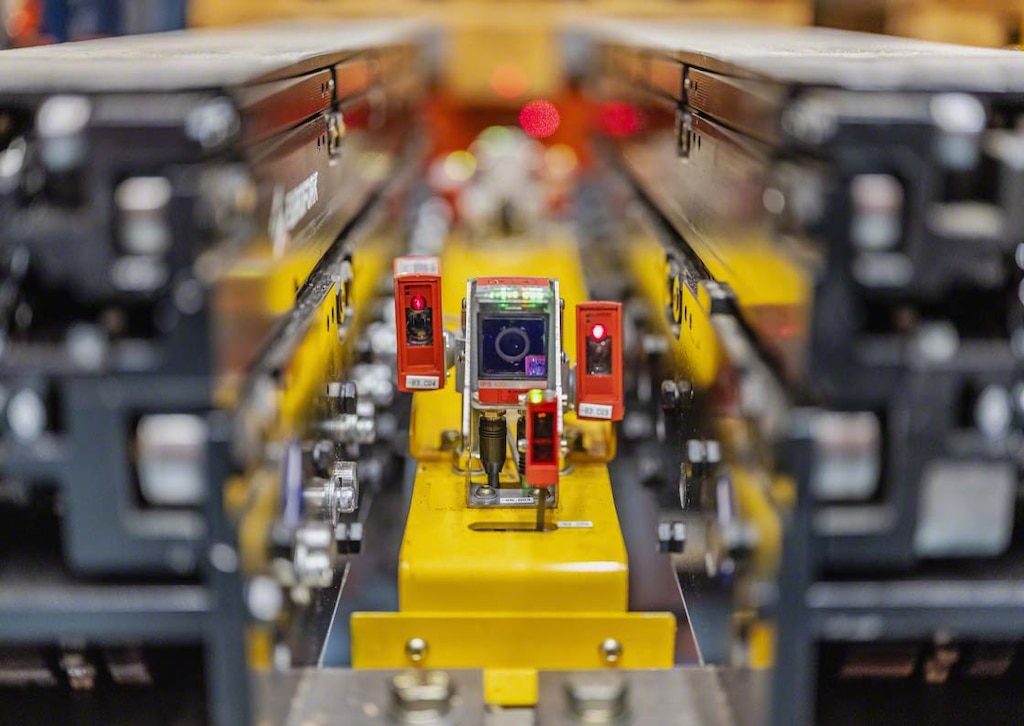 Zaawansowany system pozycjonowania układnic firmy Mecalux