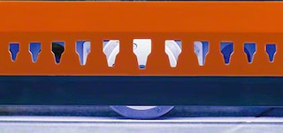 Autonomiczne roboty mobilne są wyposażone w sześć kół, które zapewniają stabilność w trakcie jazdy