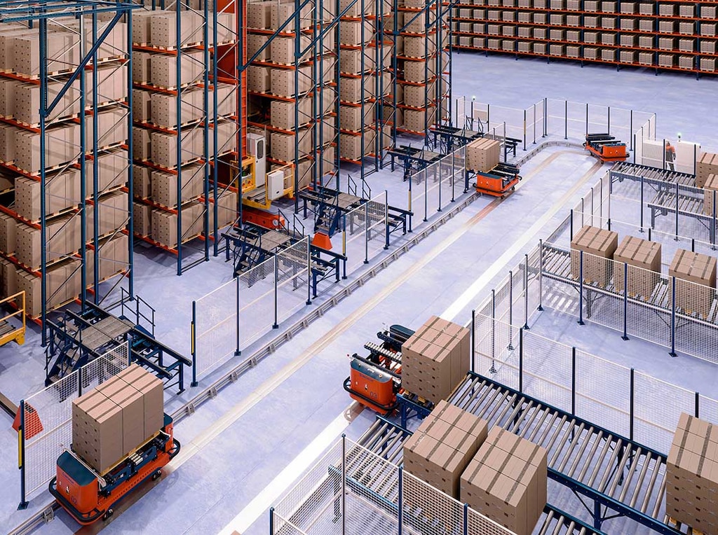 Wózki mogą poruszać się niezależnie od siebie, a ich trasy kontroluje system sterowania