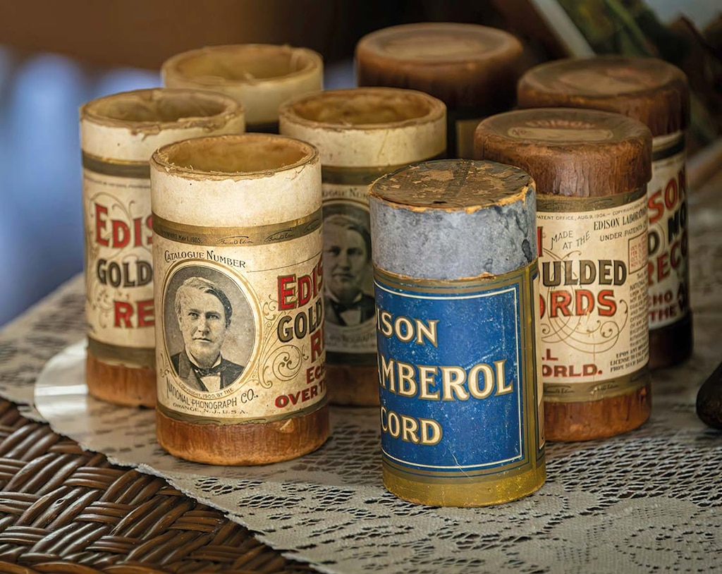 W 1935 roku Ray Stanton Avery wynalazł powszechnie dzisiaj wykorzystywane etykiety samoprzylepne (Zdjęcie: Joseph Corl, Unsplash)