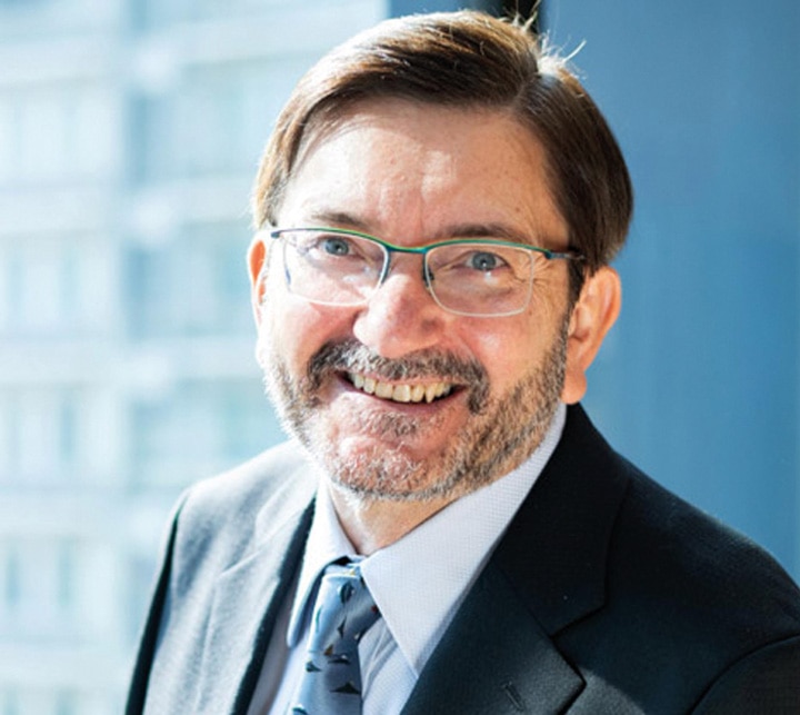 Jorge Calvo, Dr nauk ekonomicznych i biznesowych (UAO CEU), z wykształceniem zdobytym na HBS, MIT oraz Esade
