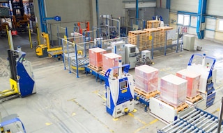 Automatyczne wózki widłowe – wydajny wewnętrzny transport towaru