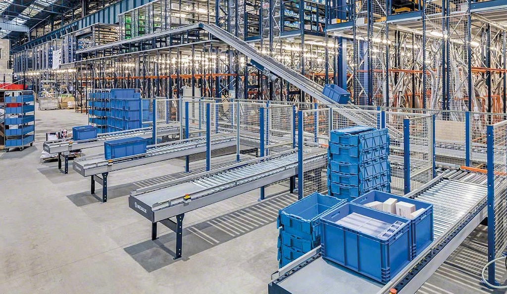 Automatyzacja procesów składowania umożliwia zmniejszenie kosztów zapasów