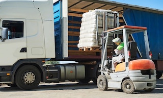 Logistyka kontraktowa polega na outsourcingu procesów logistycznych firmy