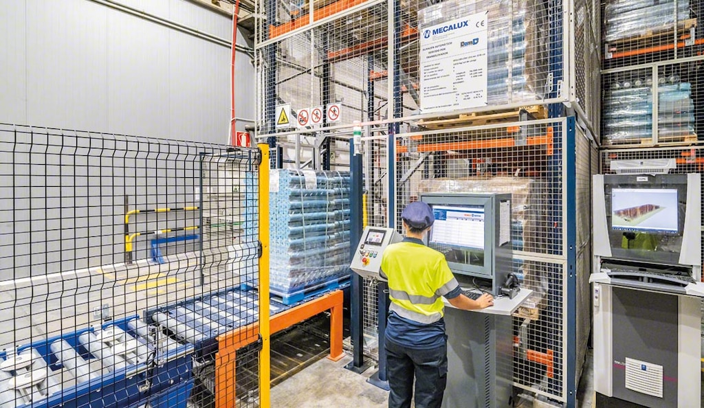 Putaway jest ściśle powiązane z obiektami takimi jak magazyny czy centra logistyczne