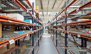 Stockout to sytuacja, w której dochodzi do wyczerpania zapasów danego produktu w którymś z ogniw łańcucha dostaw