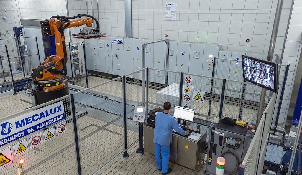 System zarządzania magazynem usprawnia operacje przeprowadzane w inteligentnym magazynie