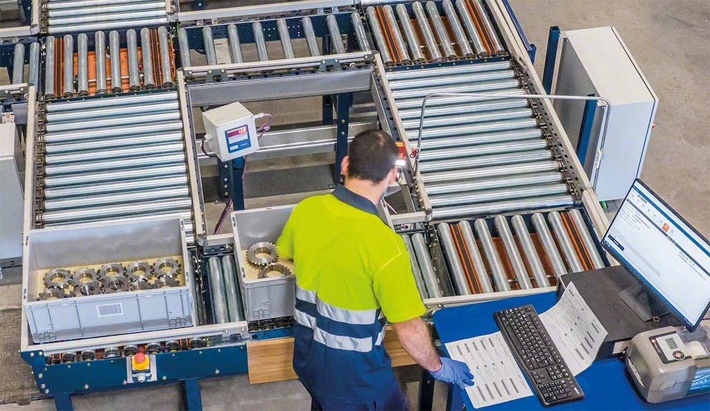 Wagi przemysłowe można połączyć z systemami zarządzania magazynem (WMS)