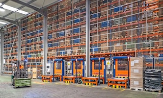 Warehouse tracking system umożliwia firmom monitorowanie asortymentu