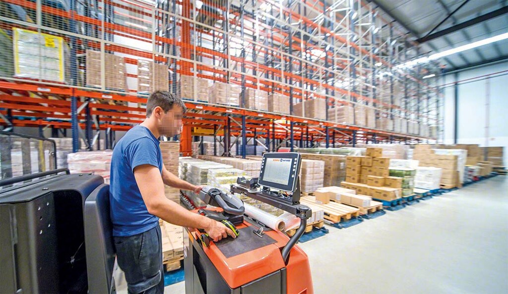 Warehouse tracking systems umożliwiają operatorom 3PL udostępnianie raportów swoim klientom