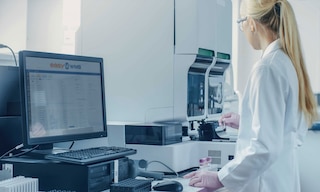 AURIVA-Elevage cyfryzuje swój magazyn kriogeniczny z Easy WMS