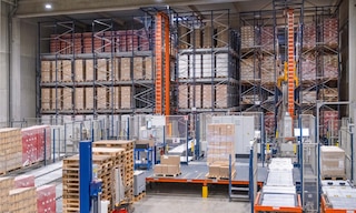Firma Boehli zwiększyła produkcję słonych przekąsek dzięki dwóm automatycznym systemom składowania