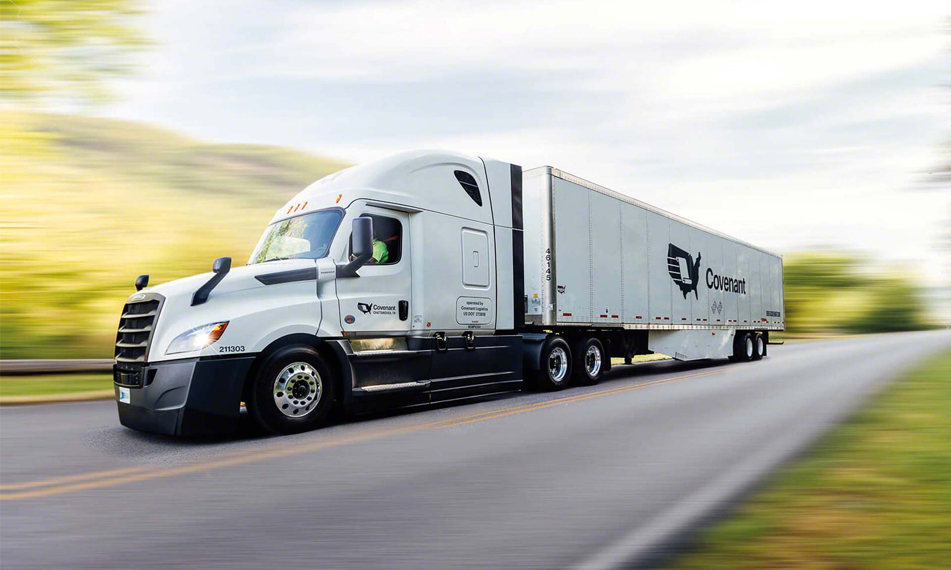 Firma Covenant Logistics wyposażyła swój magazyn w Atlancie w regały paletowe Firma Covenant Logistics wyposażyła swój magazyn w Atlancie w regały paletowe