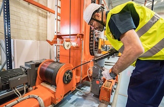 Wsparcie techniczne Mecaluxu przyczynia się do zminimalizowania czasu przestoju magazynu Wsparcie techniczne Mecaluxu przyczynia się do zminimalizowania czasu przestoju magazynu