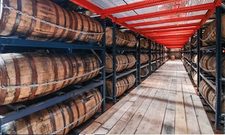 Firma O.H. Ingram River Aged zoptymalizowała składowanie whiskey za pomocą regałów Mecaluxu