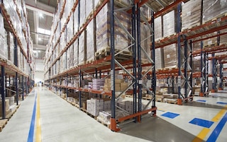 Bomi Group: regały odporne na wstrząsy sejsmiczne dla operatora logistycznego 3PL