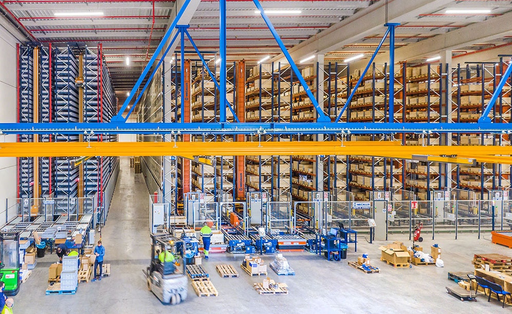 Industrias Yuk: centralizacja pięciu magazynów w jednym - składowanie tysięcy produktów Industrias Yuk: centralizacja pięciu magazynów w jednym - składowanie tysięcy produktów