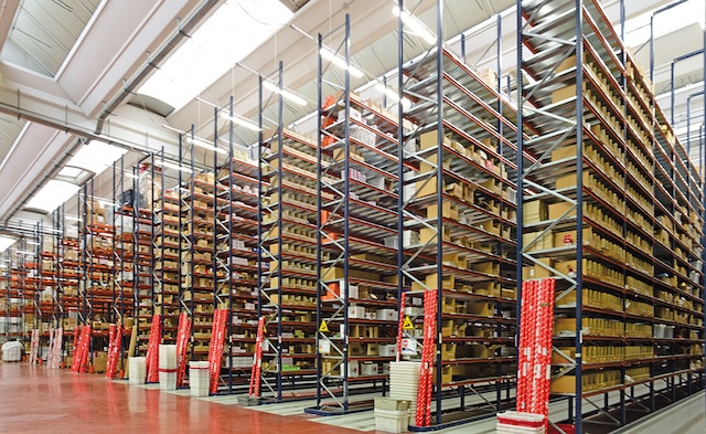 Mecalux wyposażył centrum logistyczne Malfatti & Tacchini w regały paletowe skupione w dwóch strefach: regały przeznaczone do kompletacji i regały przeznaczone do składowania palet