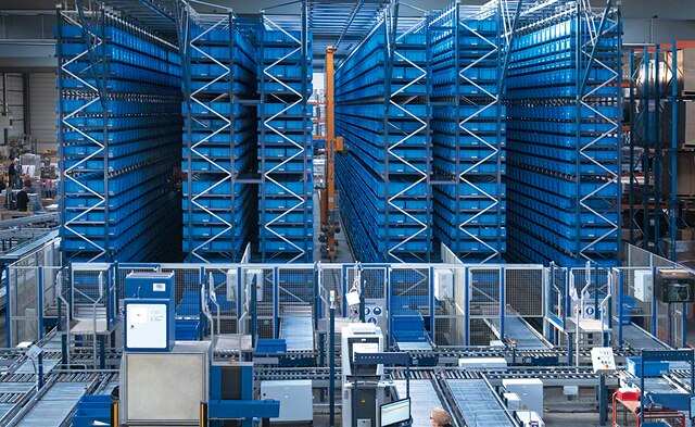 Magazyn miniload z narzędziami francuskiej firmy SAM Outillage