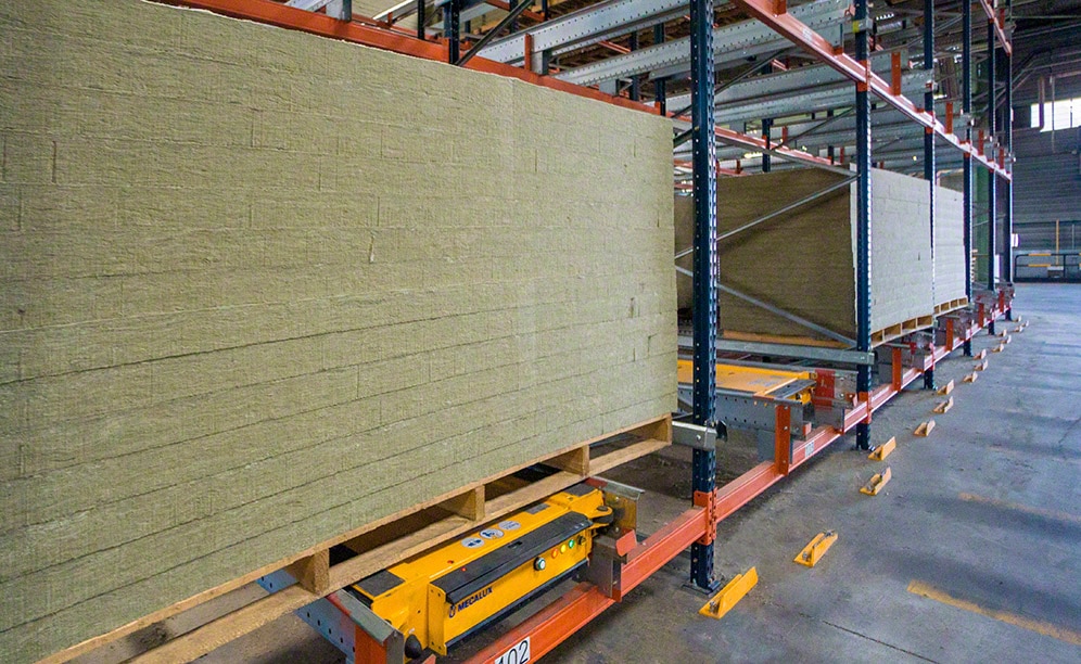 System Pallet Shuttle do składowania towarów wielkogabarytowych System Pallet Shuttle do składowania towarów wielkogabarytowych